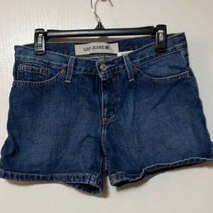 Gap Jean shorts size 6 reg